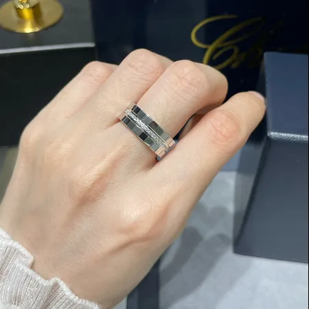 ショパール 指輪