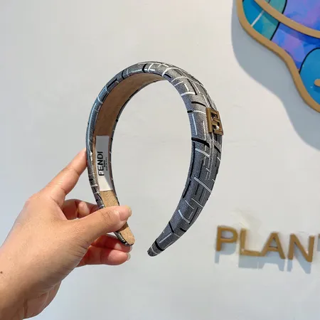 フェンディ ヘアアクセサリー