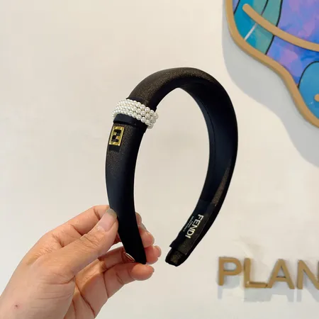 フェンディ ヘアアクセサリー