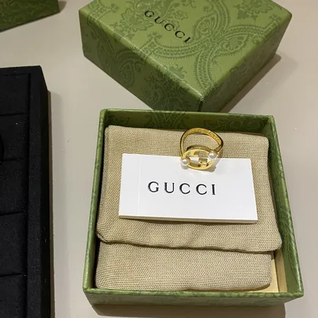 グッチ 指輪