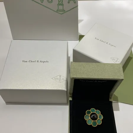 ヴァン クリーフ＆アーペル 指輪