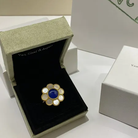 ヴィヴィアン・ウエストウッド 指輪