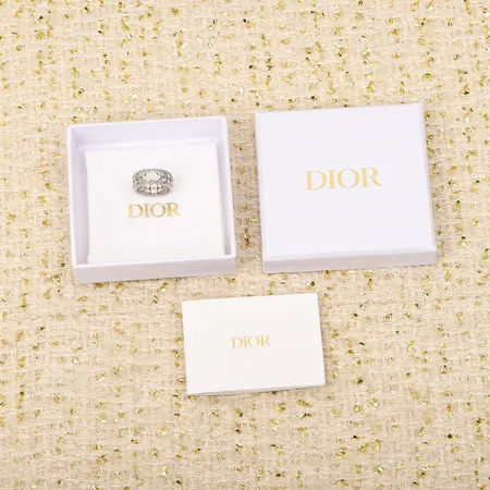 ディオール 指輪