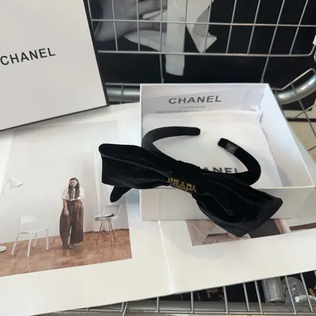 プラダ ヘアアクセサリー