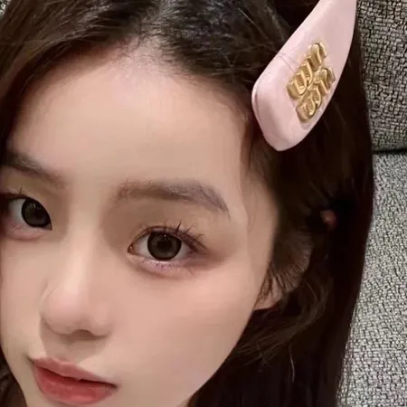 ミュウミュウ ヘアアクセサリー