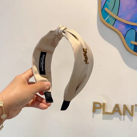 セリーヌ ヘアアクセサリー