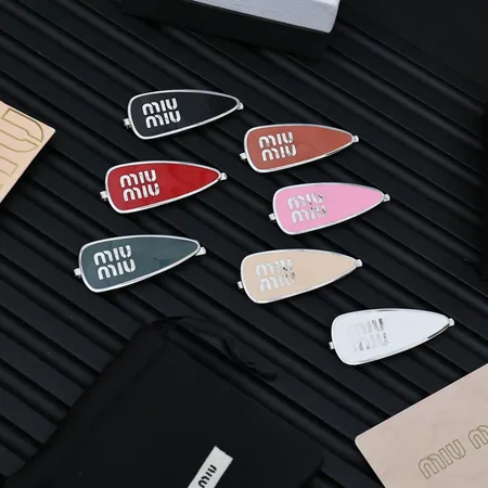 ミュウミュウ ヘアアクセサリー