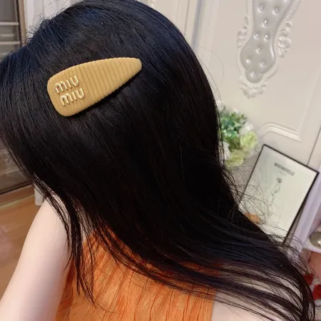 ミュウミュウ ヘアアクセサリー