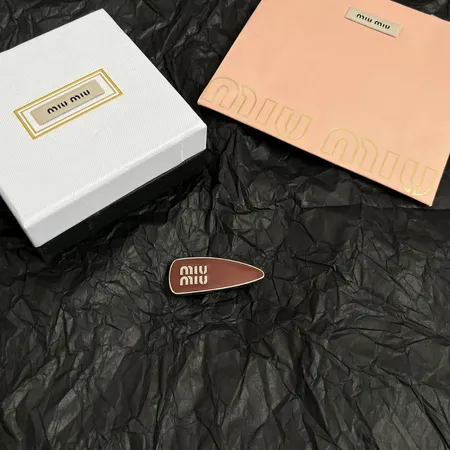 ミュウミュウ ヘアアクセサリー