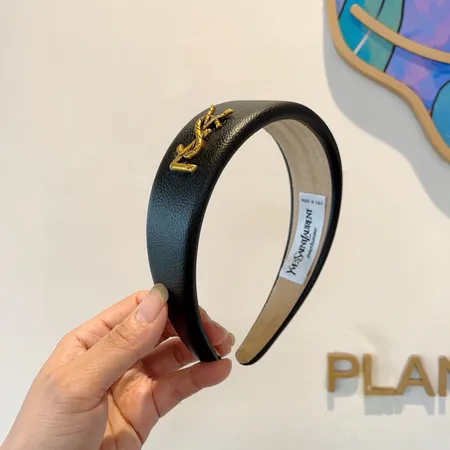 セリーヌ ヘアアクセサリー