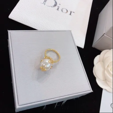 ディオール 指輪