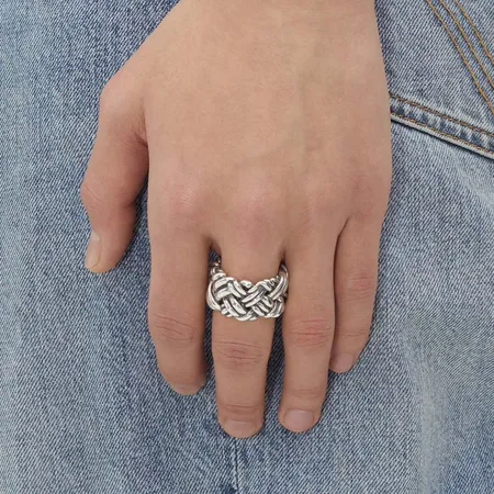 ボッテガ ヴェネタ 指輪