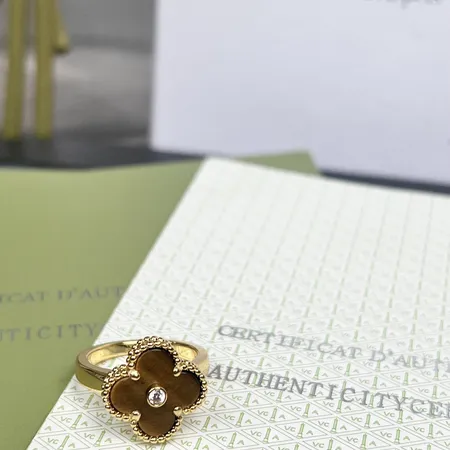 ヴァン クリーフ＆アーペル 指輪