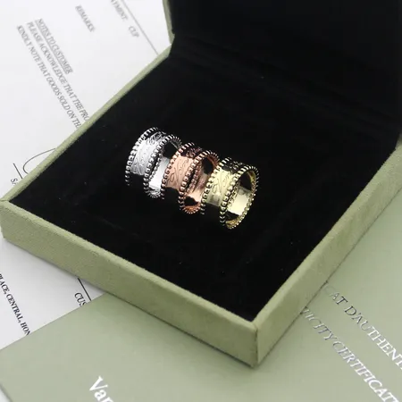 ヴァン クリーフ＆アーペル 指輪