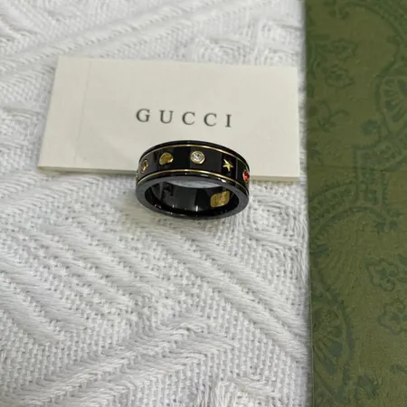 グッチ 指輪