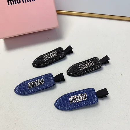 ミュウミュウ ヘアアクセサリー