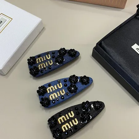 ミュウミュウ ヘアアクセサリー