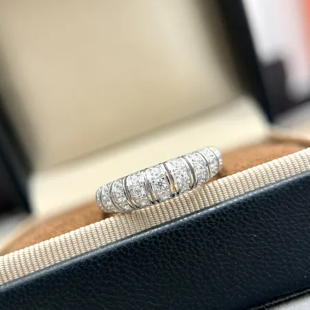 バレンシアガ 指輪