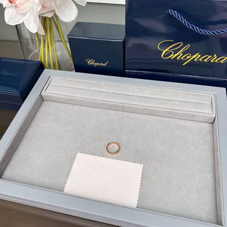 ショパール 指輪