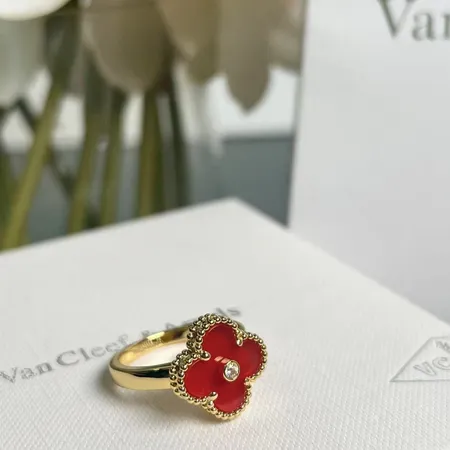 ヴァン クリーフ＆アーペル 指輪