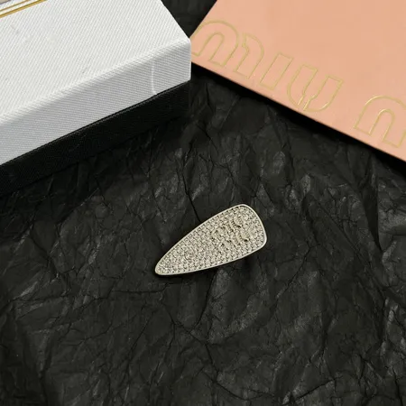 ミュウミュウ ヘアアクセサリー