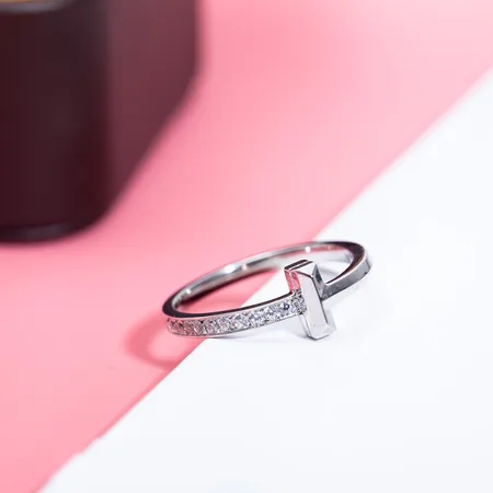 ティファニー 指輪