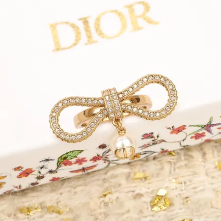 ディオール 指輪