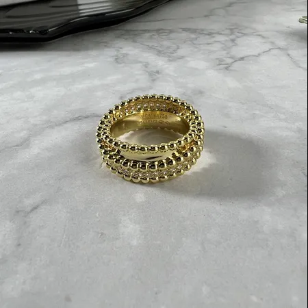 ヴァン クリーフ＆アーペル 指輪