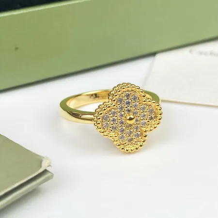 ヴァン クリーフ＆アーペル 指輪