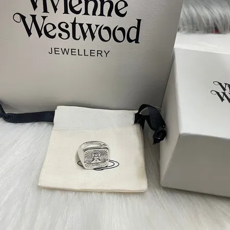 ミュウミュウ 指輪