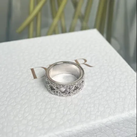 ディオール 指輪