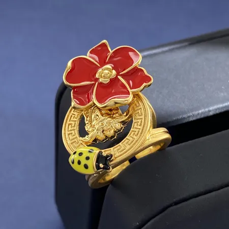 ヴェルサーチ 指輪