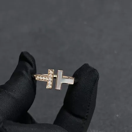 ヴァン クリーフ＆アーペル 指輪