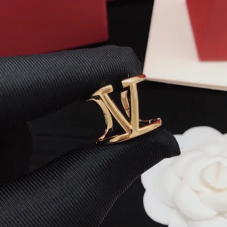 ヴァレンティノ 指輪