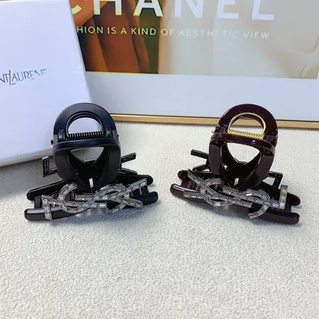 セリーヌ ヘアアクセサリー