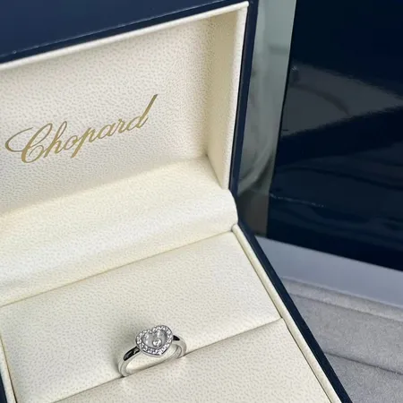 ショパール 指輪