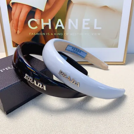 プラダ ヘアアクセサリー