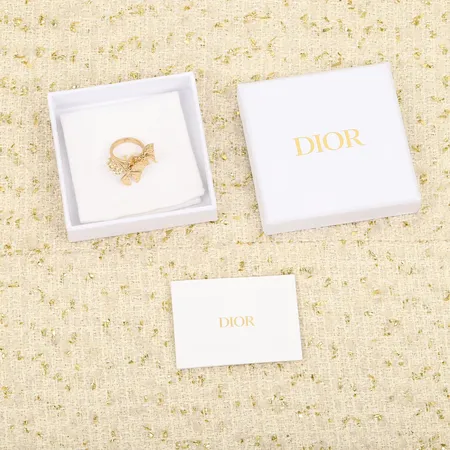 ディオール 指輪