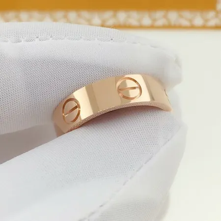 カルティエ 指輪