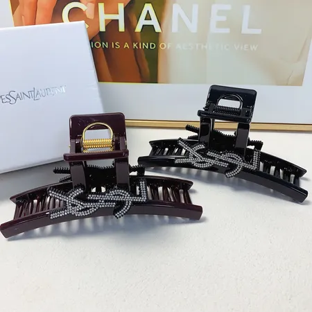 セリーヌ ヘアアクセサリー