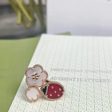 ヴァン クリーフ＆アーペル 指輪