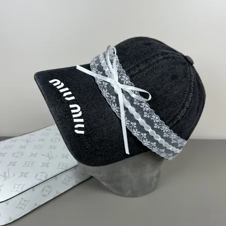 ヴァレンティノ 帽子