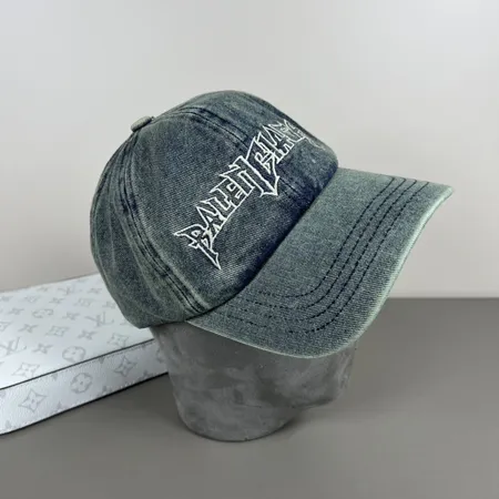 バレンシアガ 帽子