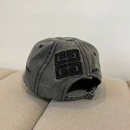 ジバンシィ 帽子