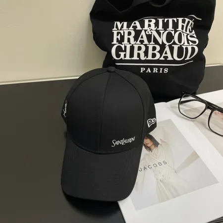 イブサンローラン 帽子