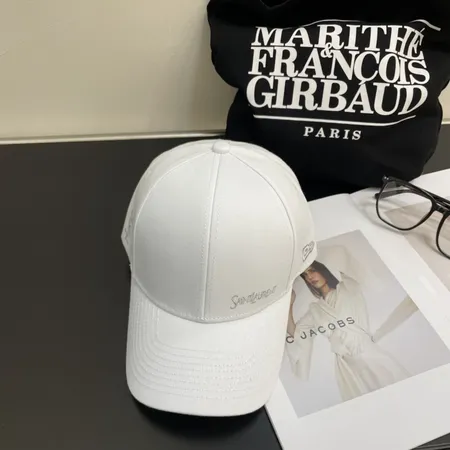 イブサンローラン 帽子