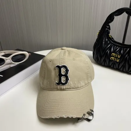 バレンシアガ 帽子