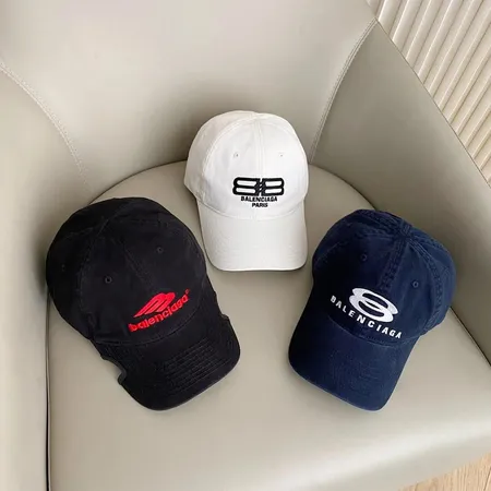 バレンシアガ 帽子