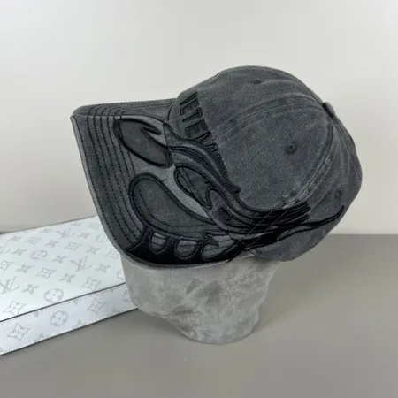 ヴェルサーチ 帽子