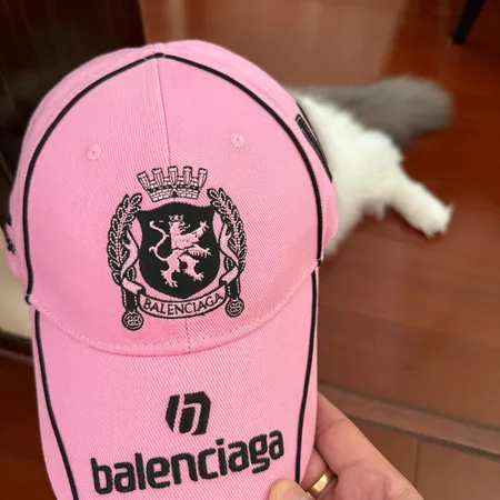 バレンシアガ 帽子